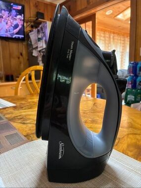Sunbeam Black and Gray Steam Iron